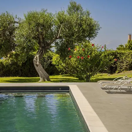 Astoria Exclusive Luxury In With Breathtaking Views And Private Grounds Willa Svoronata
