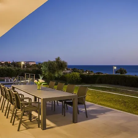 Astoria Exclusive Luxury In With Breathtaking Views And Private Grounds Willa