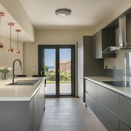 Astoria Exclusive Luxury In With Breathtaking Views And Private Grounds Willa *