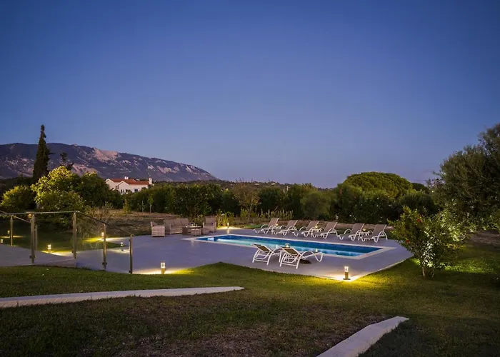 וילה Astoria Exclusive Luxury In With Breathtaking Views And Private Grounds סבורונטה