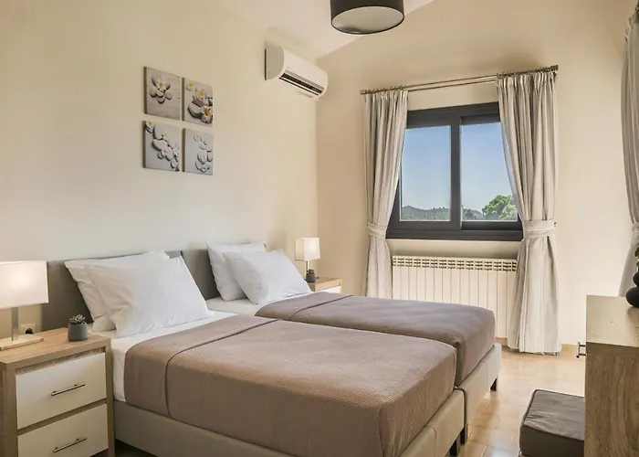 Astoria Exclusive Luxury In With Breathtaking Views And Private Grounds Svoronata