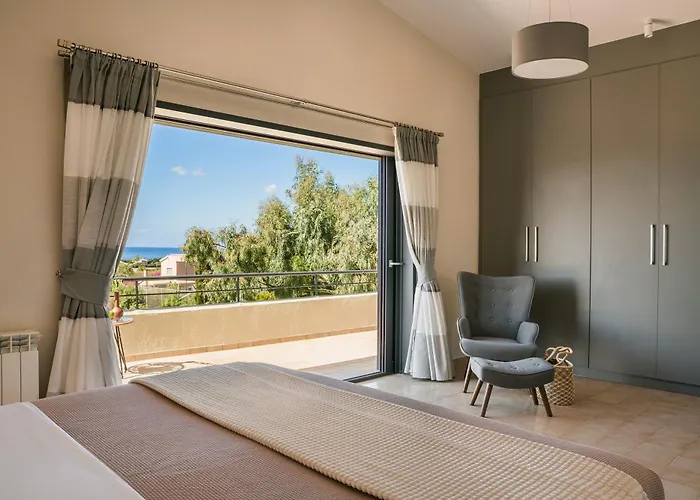 Astoria Exclusive Luxury In With Breathtaking Views And Private Grounds *